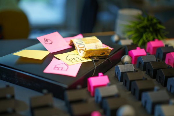 How is Technology Transforming the Future of Automobiles in the UK?